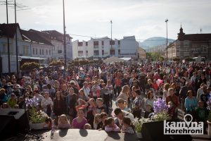 FOTOREPORT: NÁDHERNÁ AKCIA ZAPLNILA BREZNIANSKE NÁMESTIE